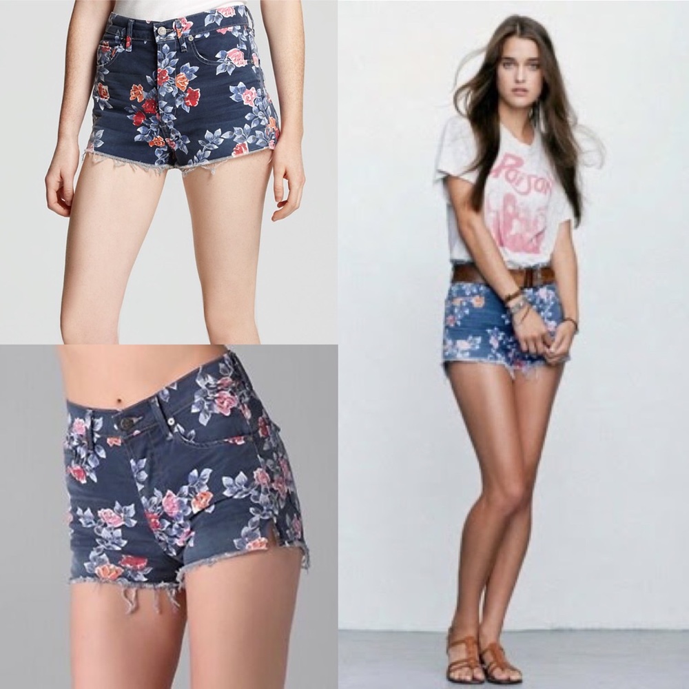 Citizens of Humanity Chloe Short in Navy Floral 30 🛍HOST PICK🛍